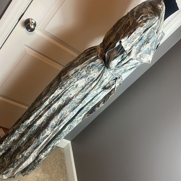 BNWT - MISA LOU TIE BELTED MAXI SHIRT SNAKE PRINT DRESS - M - Picture 7 of 9